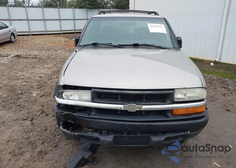 2003 Chevrolet S-10 Ls из США, поврежденный, VIN 1GCDT13X03K118341